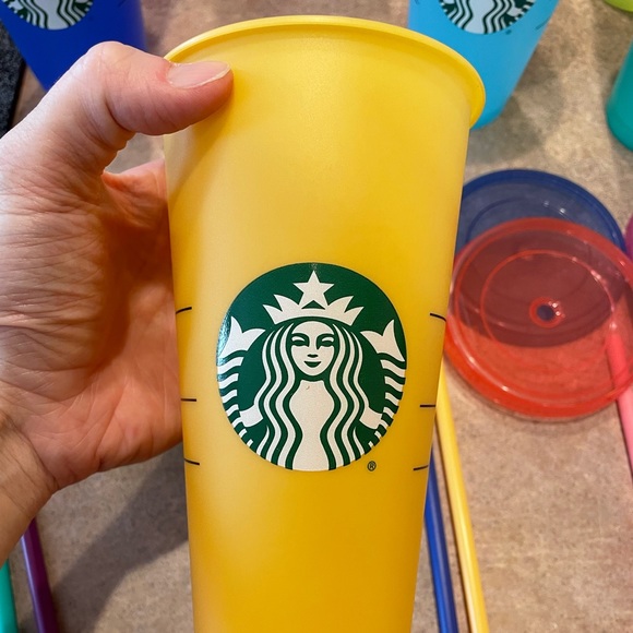 Starbucks Color Changing Cups - Picture 4 of 12